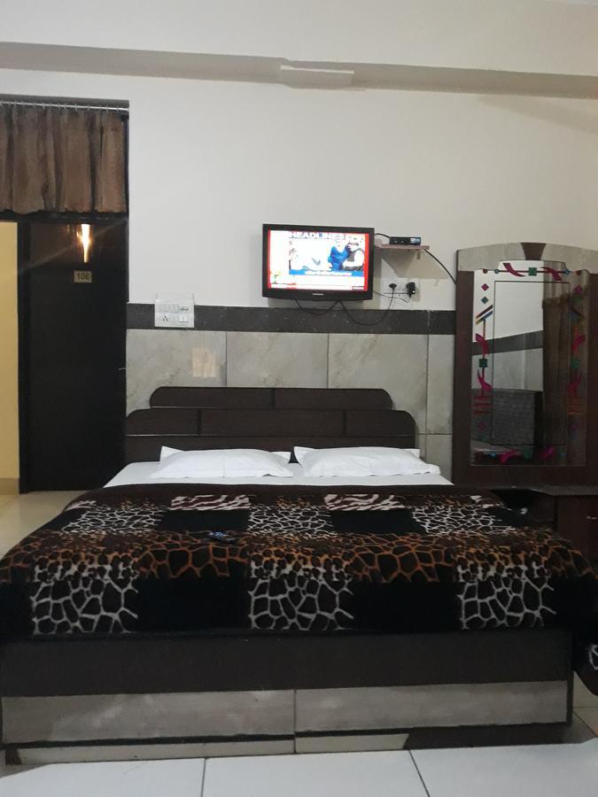Jhilmil Dhaba Hotell Sonipat Exteriör bild