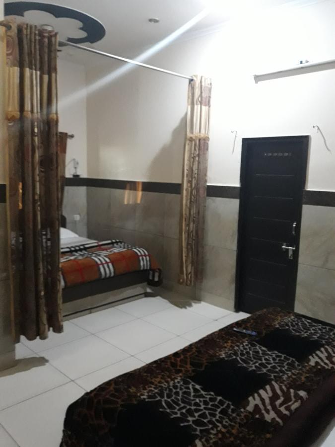 Jhilmil Dhaba Hotell Sonipat Exteriör bild